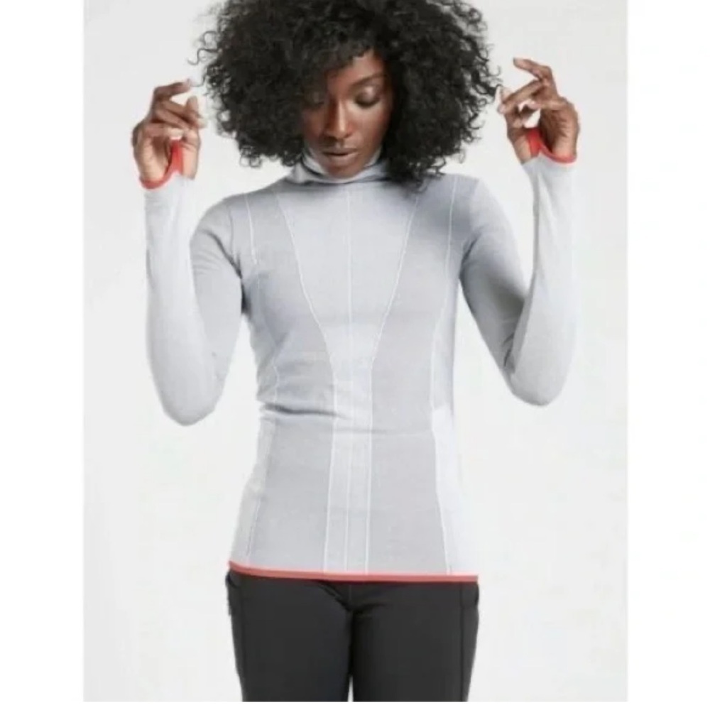 Athleta Flurry Downslope Seamless Turtleneck Size S
